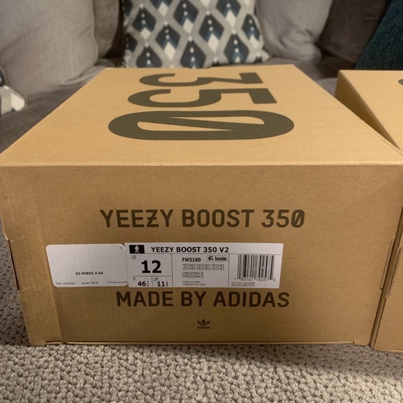 Yeezy 350 Yecheil Size 12 - Picture 7 of 7